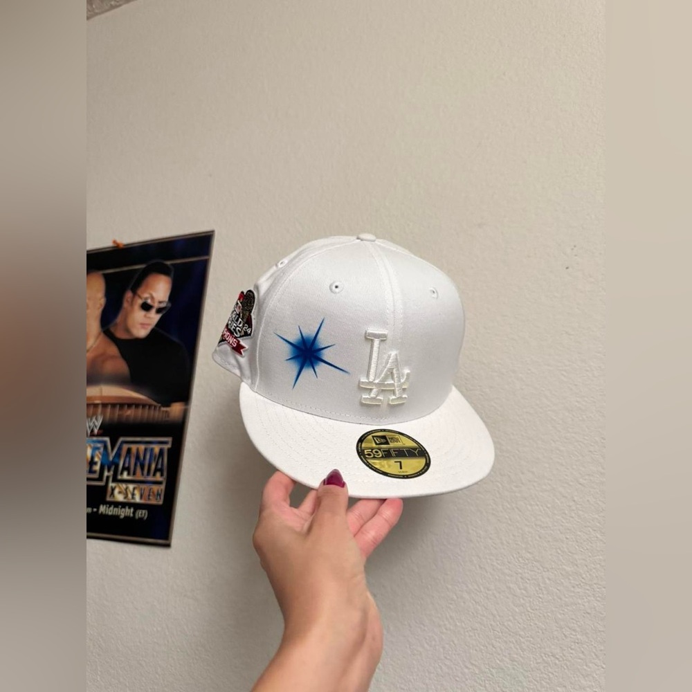 Ay el ay en dodgers World Series hat